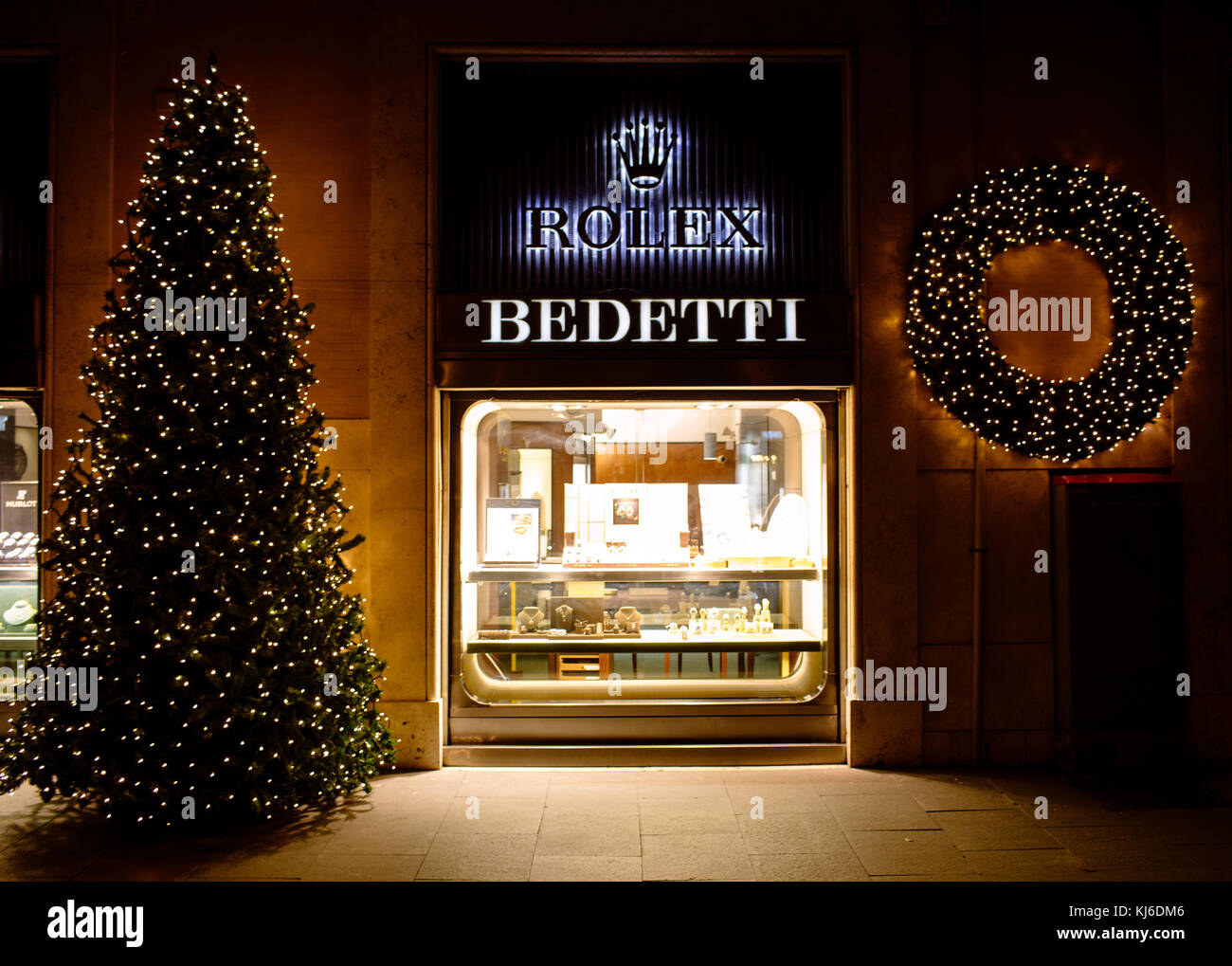 Roma, Italia- Novembre 18, 2017: tempo di Natale a Bedetti negozio con una tradizione di più di cento anni, la gamma di qualità di Haute Horlogerie marchi e Foto Stock