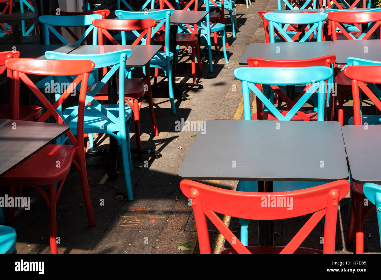 Sedie rosse e blu,Londra,uk Foto Stock