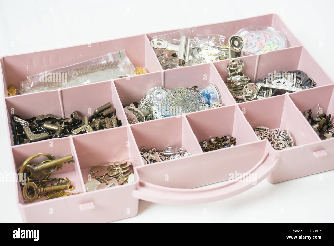 Organizer box per piccoli accessori per handmaking, artigianato,  scrapbooking, arte e design Foto stock - Alamy