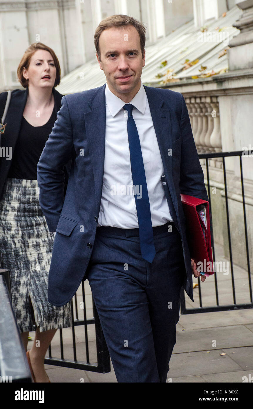 Londra, UK, 21/11/2017 Matthew John David 'Matt' Hancock MP un partito conservatore britannico politico arriva a Downing Street. Foto Stock