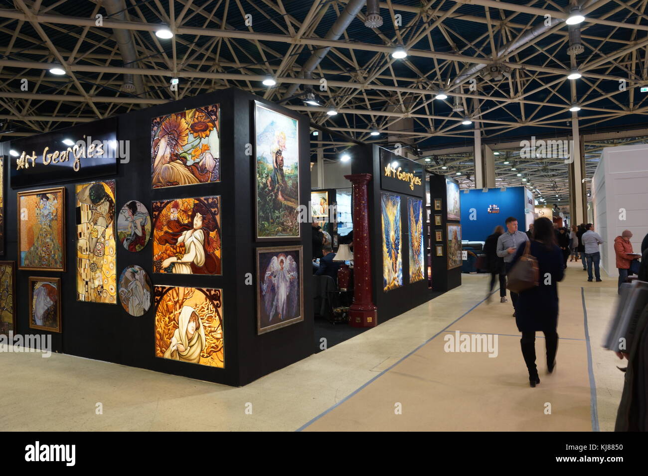 ExpoCenter, Mosca, Russia - 21 novembre 2017. MEBEL 2017 - 29a esposizione Internazionale 'mobili, accessori e tappezzeria'. Vista generale Foto Stock