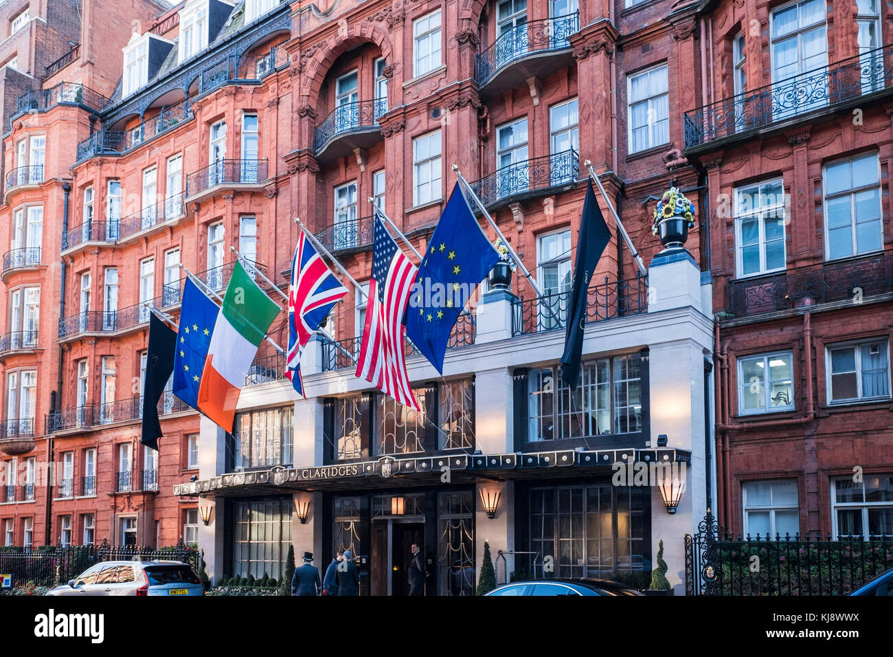 Il Claridge Hotel di lusso su Brook Street, Mayfair, London, England, Regno Unito Foto Stock