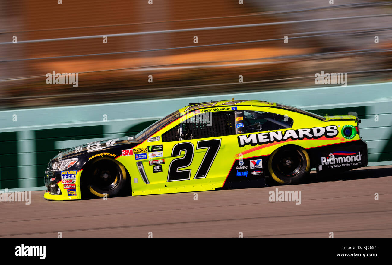 Homestead, Fla, STATI UNITI D'AMERICA. 17 Nov, 2017. Paul Menard, driver del (27) Richmond/Menards Chevrolet, durante il XIX secolo annuale EcoBoost Ford 400 - Monster Energy NASCAR Cup Series - pratica presso la Homestead-Miami Speedway a Homestead, Fla. Mario Houben/CSM/Alamy Live News Foto Stock