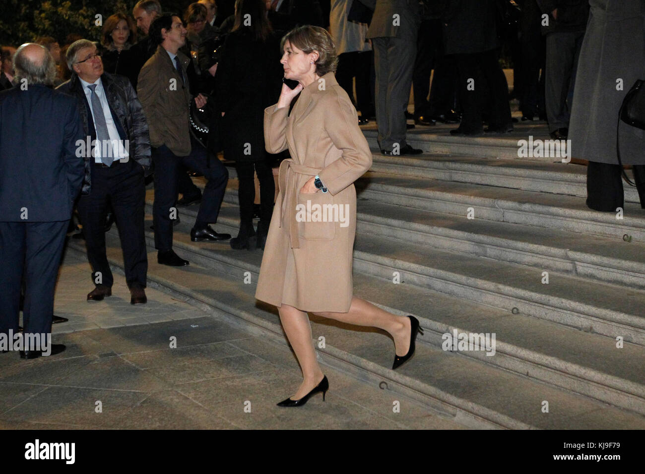 Madrid, Spagna. 23 novembre 2017. Isabel Garcia Tejerina durante il funerale di Jose Manuel Maza Martin nella Chiesa di Santa Barbara a Madrid giovedì 23 novembre 2017. Crediti: Gtres Información más Comuniación on line, S.L./Alamy Live News Foto Stock