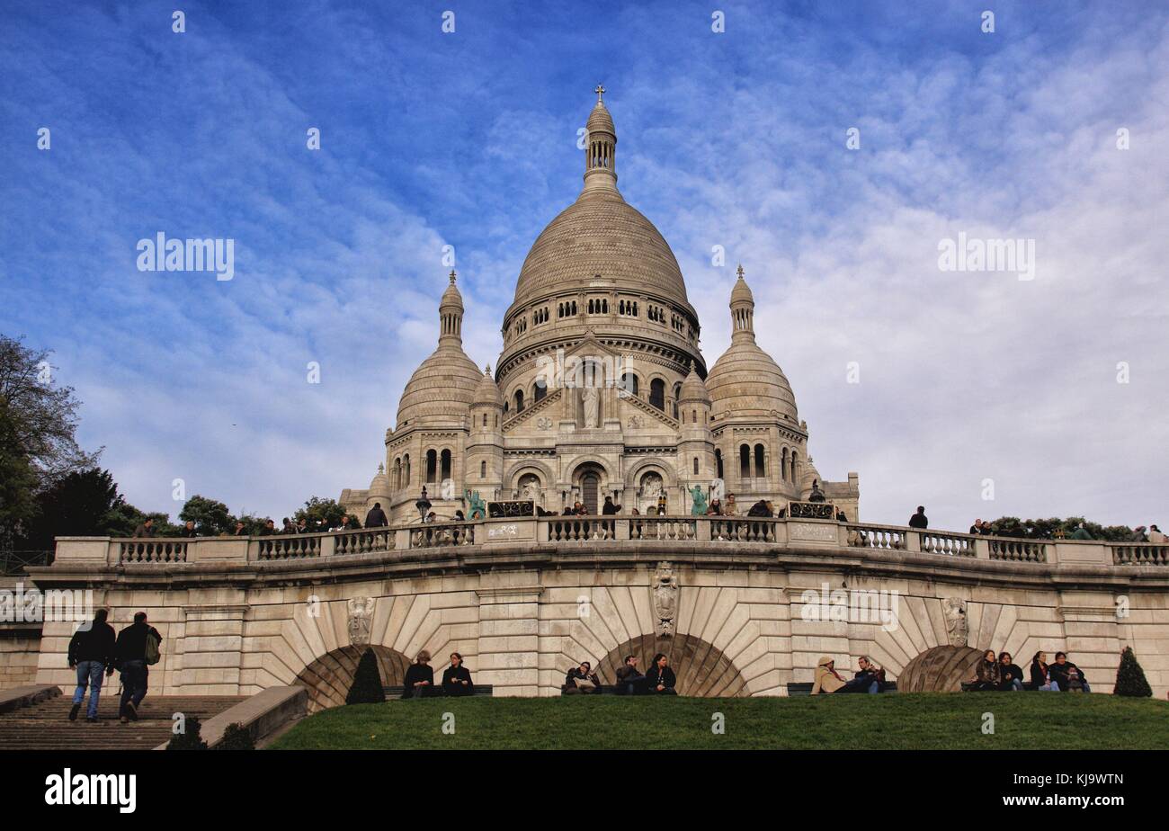 Basilica del Sacro Cuore, Parigi - 21 nov 2008 - La basilica si trova al vertice della Butte Montmartre e il punto più alto della città. Foto Stock