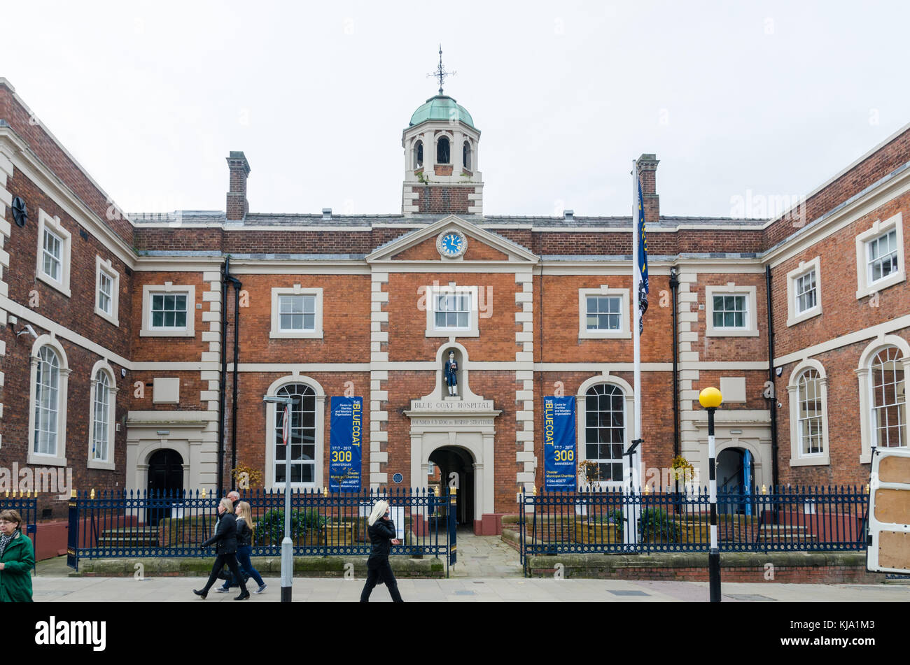 Il Blue Coat grado di scuola 2 edifici su superiore Northgate Street a Chester, Regno Unito Foto Stock