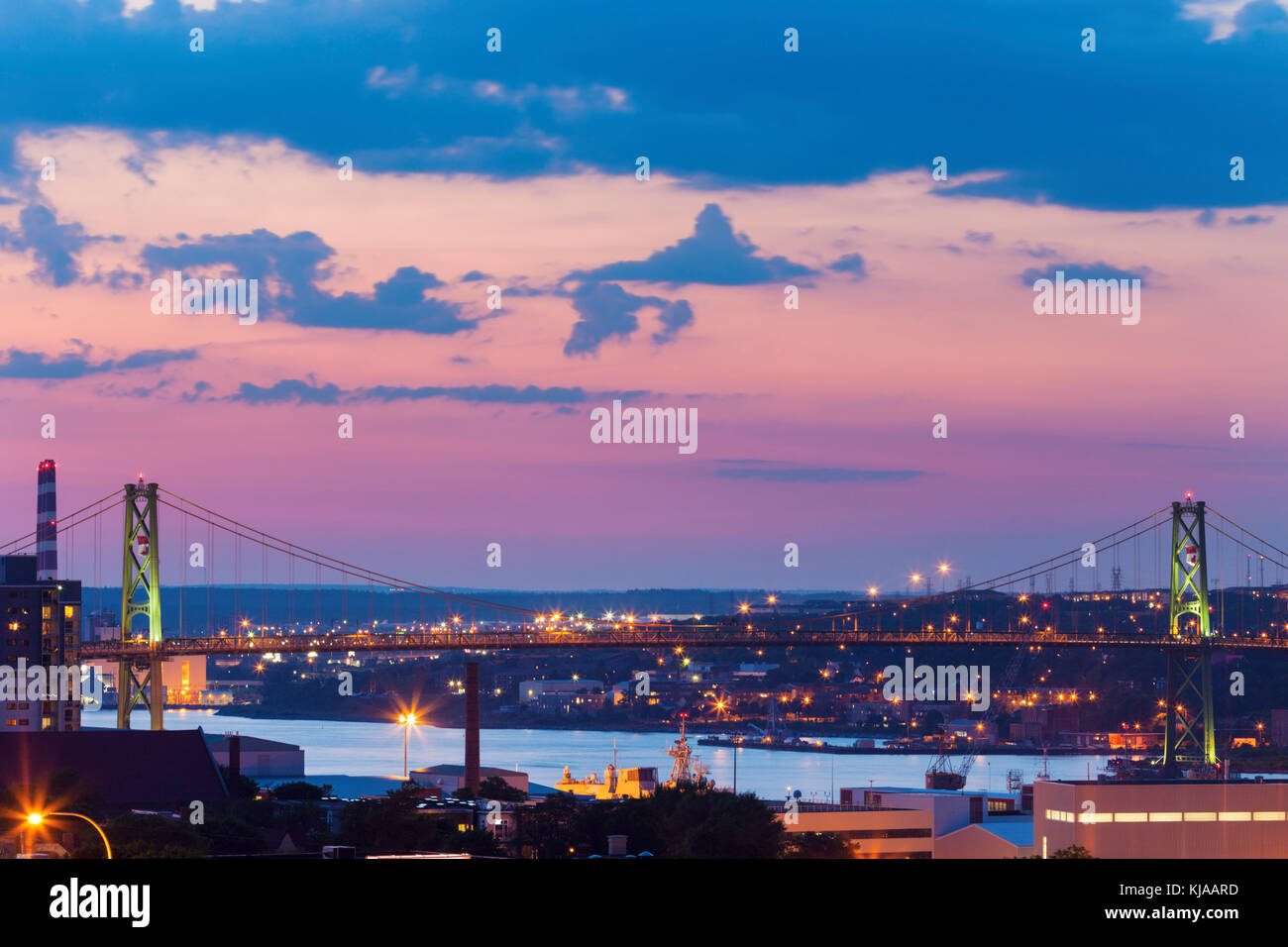 Angus L. Macdonald ponte di Halifax. Halifax, Nova Scotia, Canada. Foto Stock