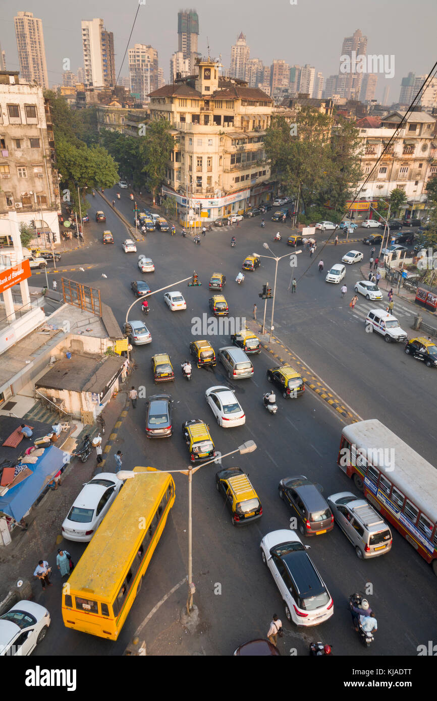 Vista aerea del traffico nel centro di Mumbai Foto Stock