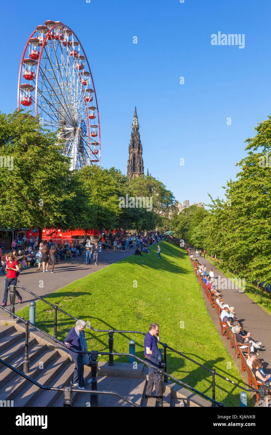 Edimburgo Scozia Edimburgo edinburgh city la ruota di Edimburgo Princes Street Gardens Princes street Edinburgh New Town Scozia UK GB Europa Foto Stock