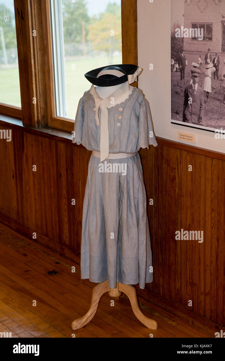 Eagle River, Michigan. Eagle River Museum. Mostra che mostra un abito fatto a mano dal 1915 al 1918. Foto Stock