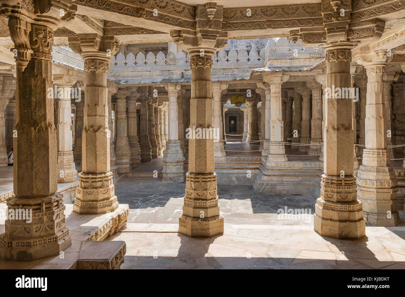 Colonnato di ranakpur Jain Temple, Rajasthan, India Foto Stock