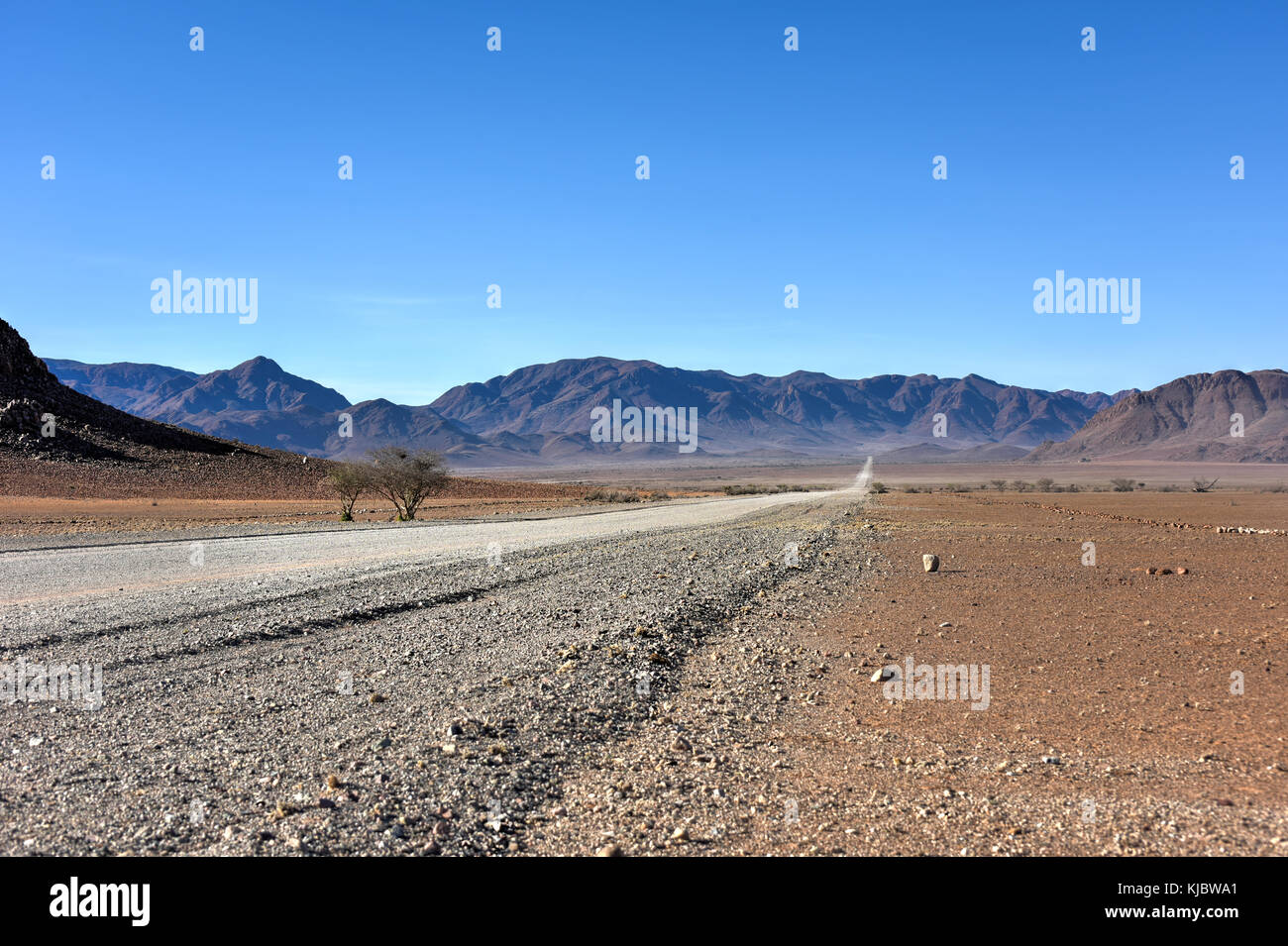 Sporcizia e strade di ghiaia nel namibrand riserva naturale, Namibia. Foto Stock