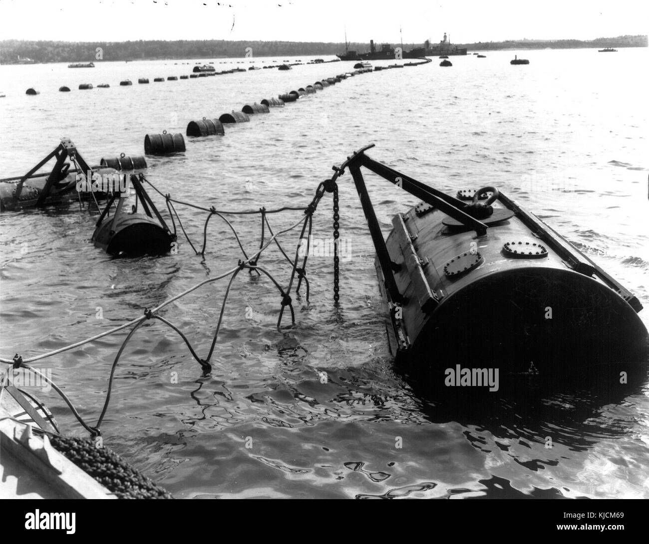 Anti Sommergibile net fra Fort York Redoubt e McNabs Isola Foto Stock