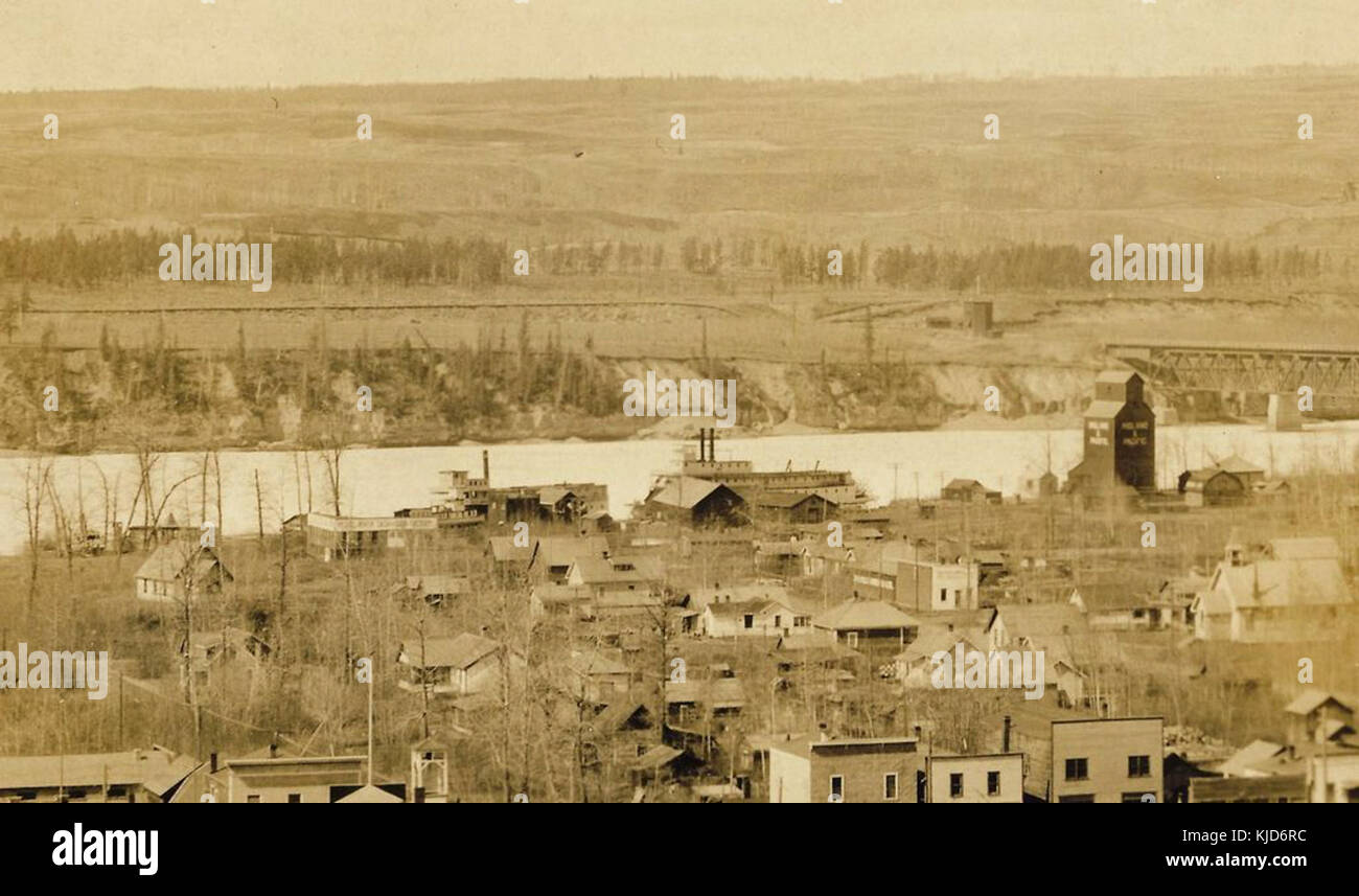 Piroscafi ancorato alla pace attraversamento fluviale, circa 1918 1930 Foto Stock