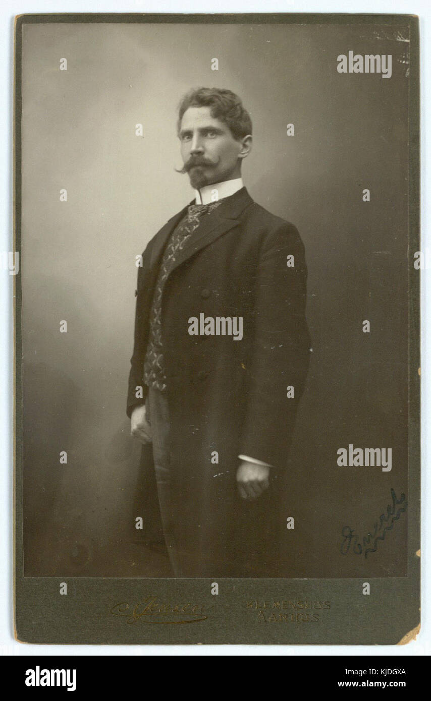 Ludvig Mylius Erichsen fu un esploratore artico danese, le cui spedizioni fornirono preziose conoscenze sulle regioni artiche, raffigurate in questo lavoro da Christian Jensen. Foto Stock