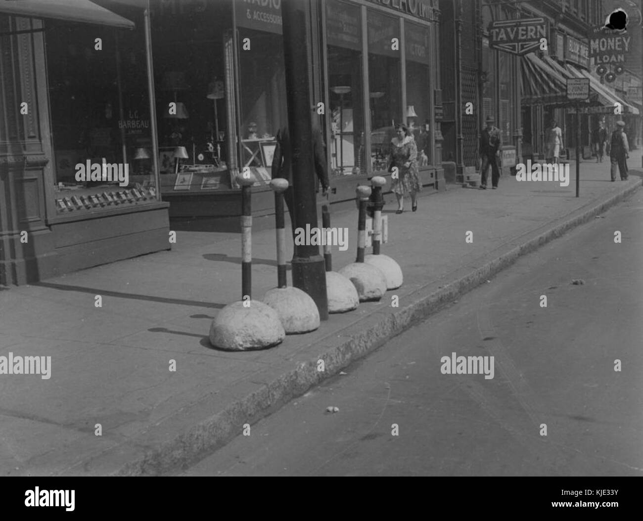 News. Street Car Strike Zone di sicurezza rimuovere Craig & Bleury BAnQ P48S1P10726 Foto Stock