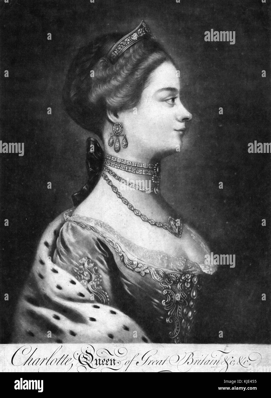 Mezzotint ritratto della regina Carlotta, moglie di re Giorgio III, regina di Gran Bretagna e Irlanda dal suo matrimonio nel 1761 fino all'unione dei due regni nel 1801, dopodiché fu regina del Regno Unito di Gran Bretagna e Irlanda fino alla sua morte nel 1818, l'immagine è intitolata "Carlotta, Regina di Gran Bretagna", 1809. Dalla New York Public Library. Foto Stock