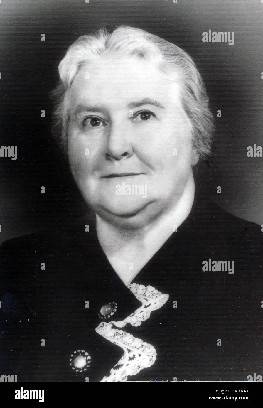 Birdie Lynch Mooney è stata una tennista statunitense nota per le sue forti prestazioni all'inizio del XX secolo. Ha ottenuto un notevole successo in tornei nazionali e internazionali. Foto Stock