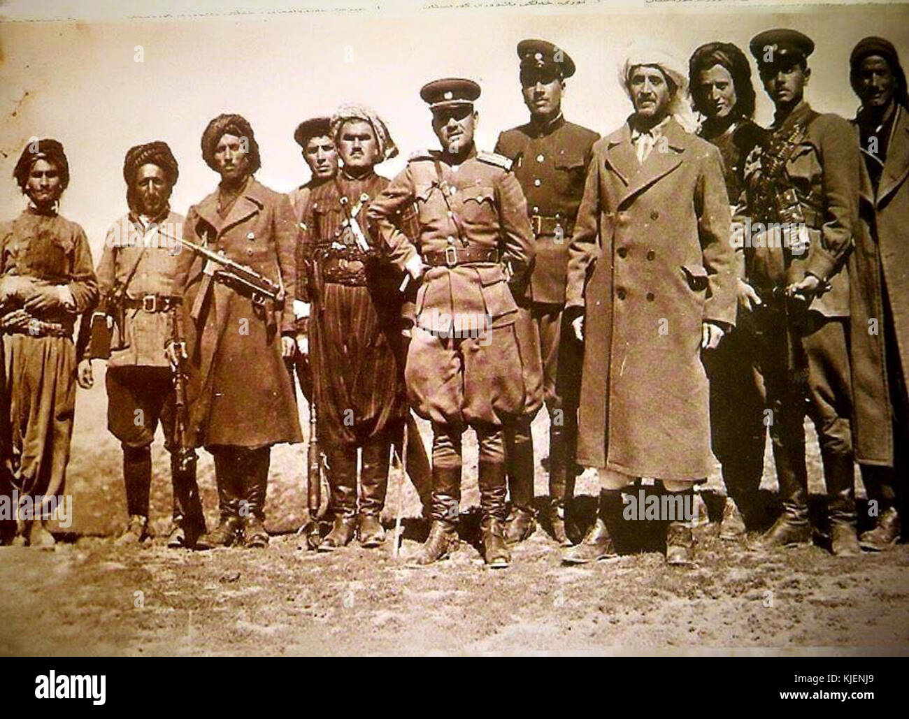 Qazi Muhammed con i leader militari Foto Stock