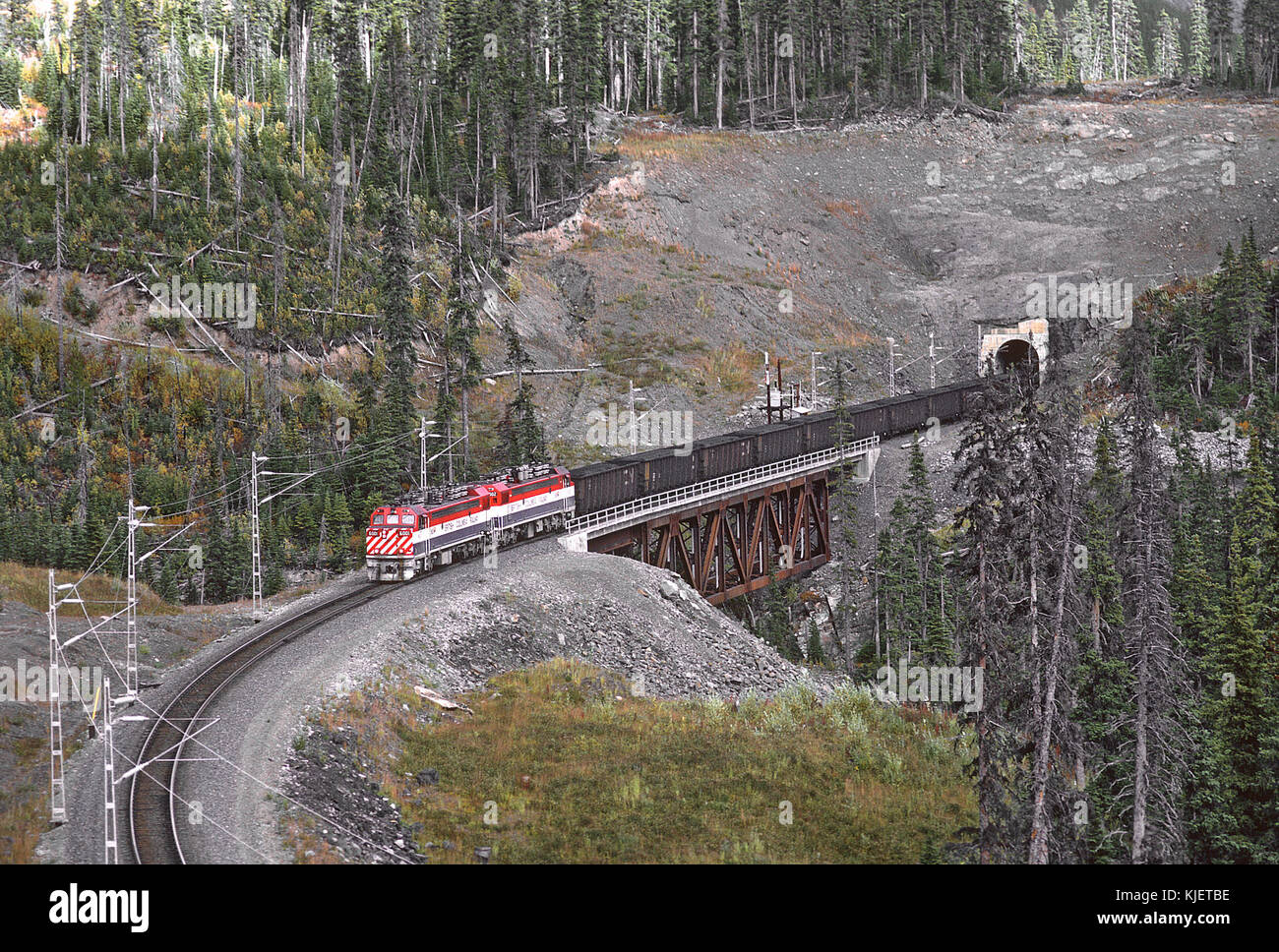 BCRAIL Unità carbone treno, Wolverine Tunnel, BC il 18 settembre 1987, West Coast Railway escursione (22420189287) Foto Stock