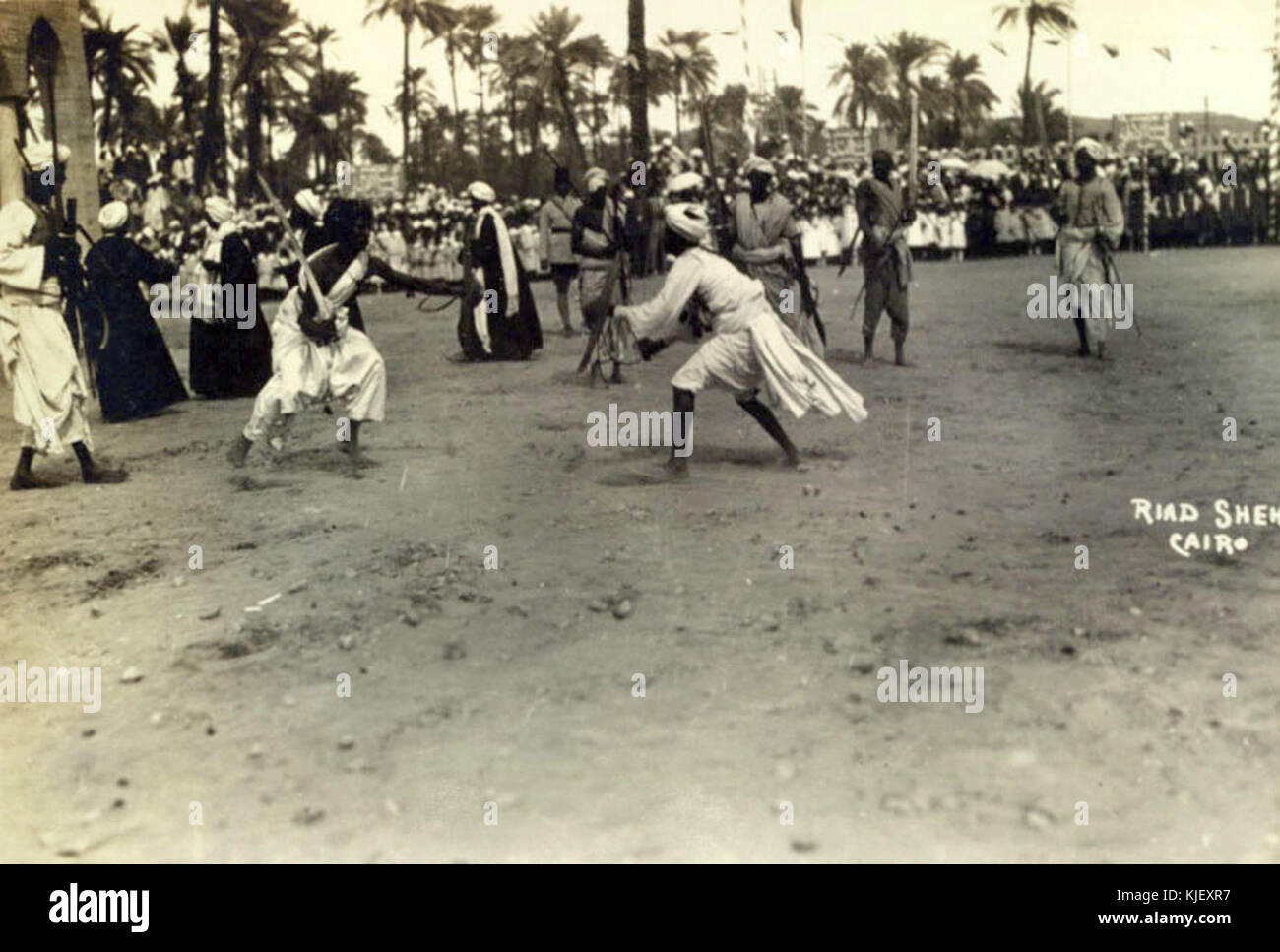 ModernEgypt, apertura di Luxor Aswan linea ferroviaria, Album 2 BAL 00000606 0021 Foto Stock
