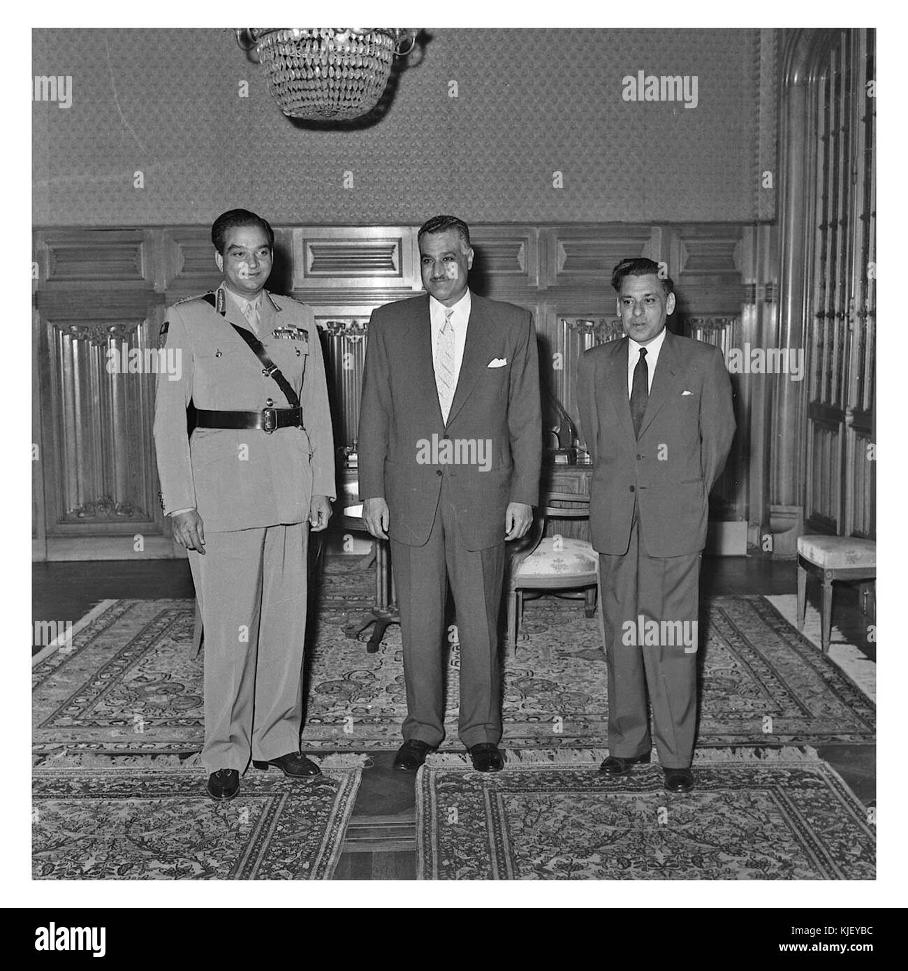 Nasser ricevente il Maharajah di Jaipur e l'ambasciatore indiano Atan Kumar Nehru (01) Foto Stock