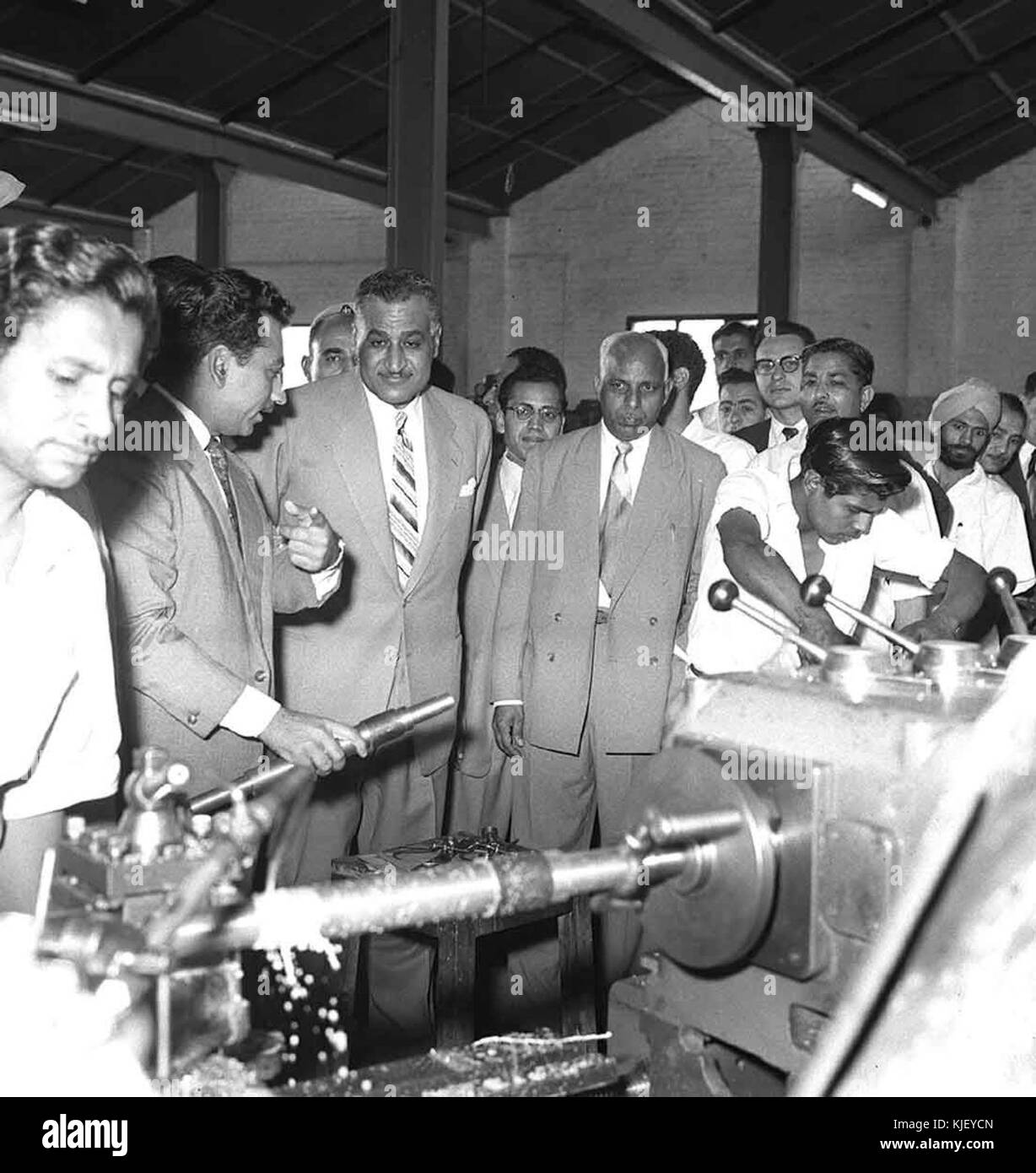 Abdel Nasser visiti un cavo elettrico fabbrica in India (03) Foto Stock