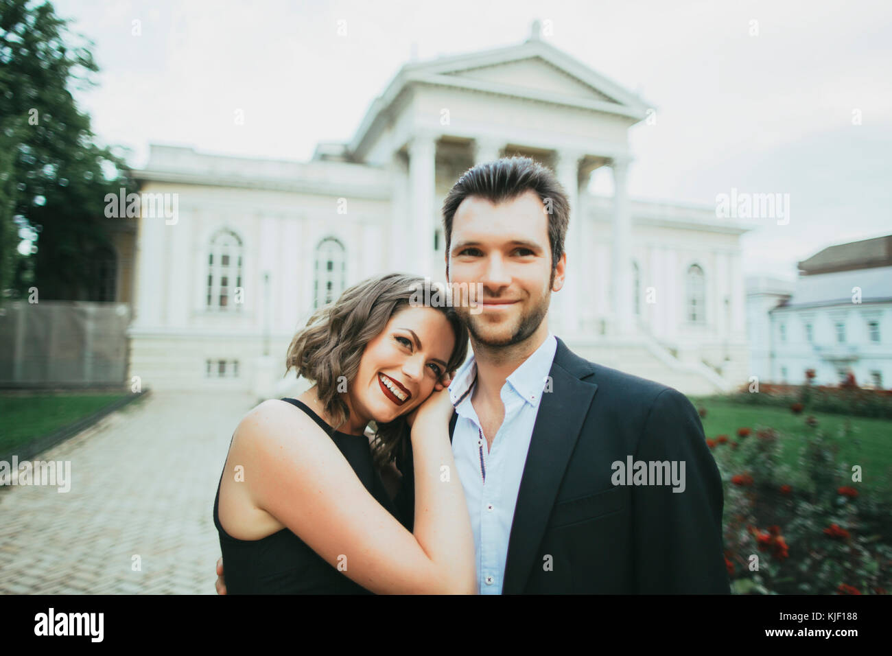 Ritratto di sorridere Caucasian giovane costeggiata Foto Stock