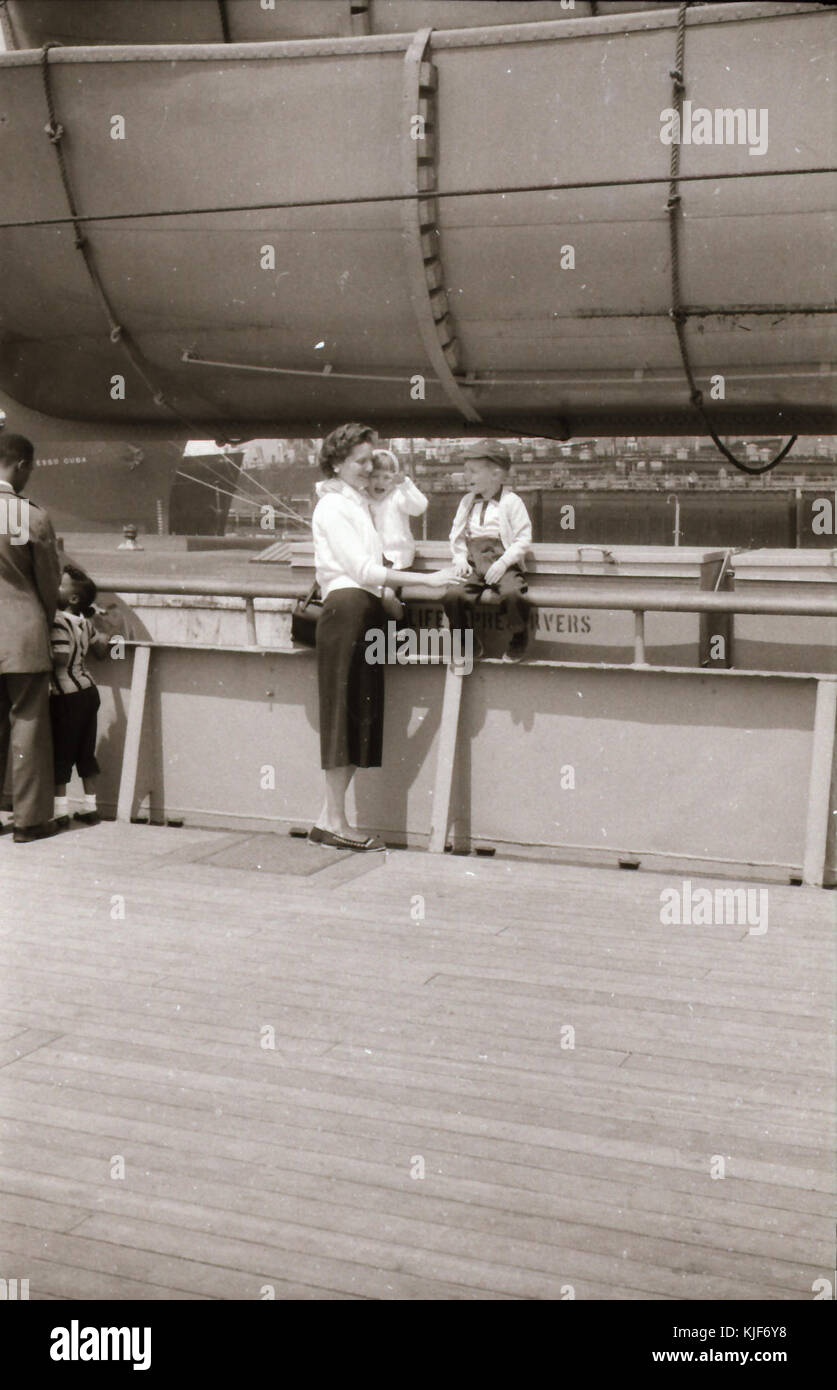 Famiglie di militari a bordo del Geiger Foto Stock