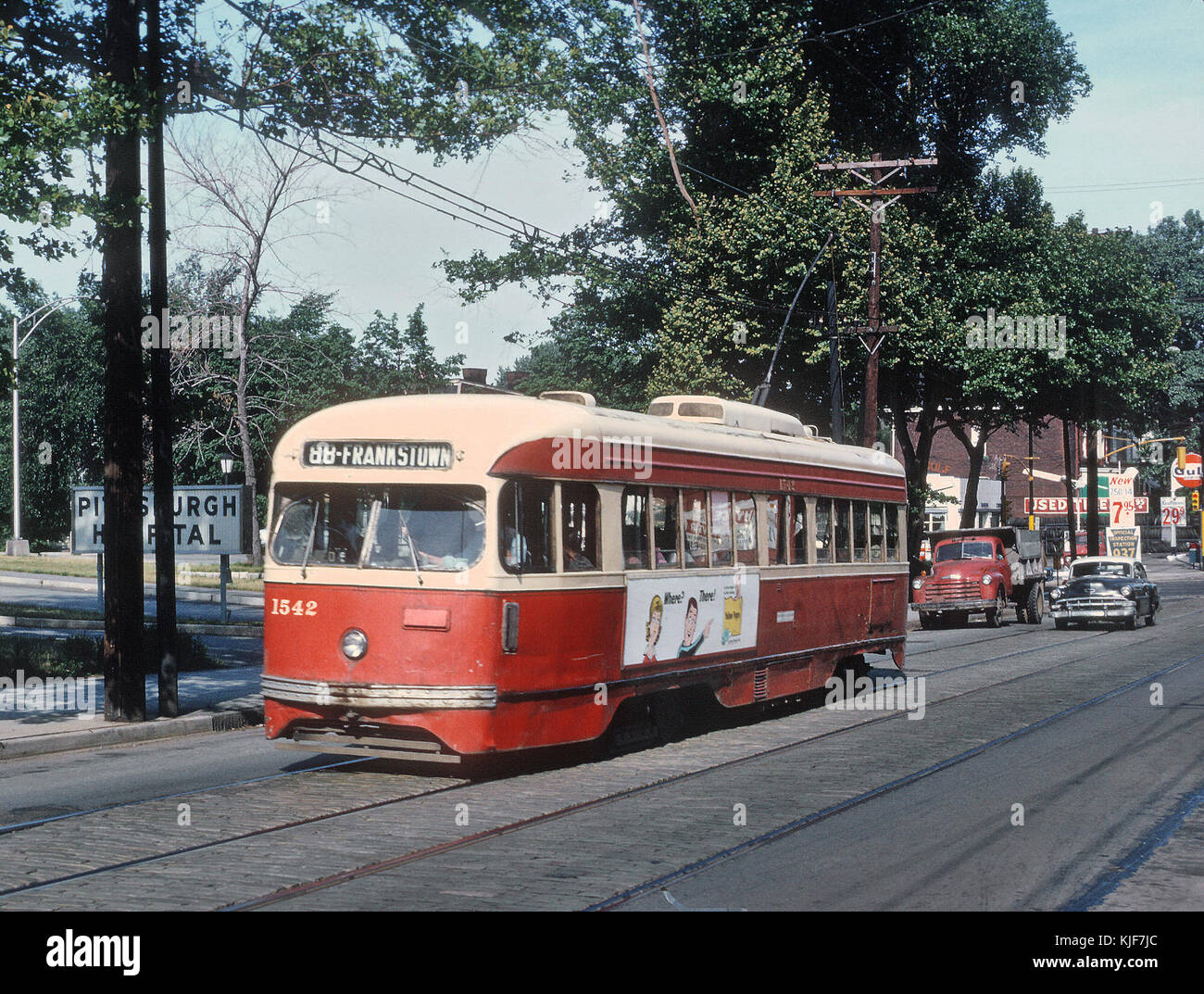 PAAC PCC 1542, 88 FRANKSTOWN auto su Frankstown Ave. tra Finley e Washington Blvd. Di fronte ospedale di Pittsburgh, Pittsbirgh, PA. il 26 giugno 1965 (26585839610) (2) Foto Stock