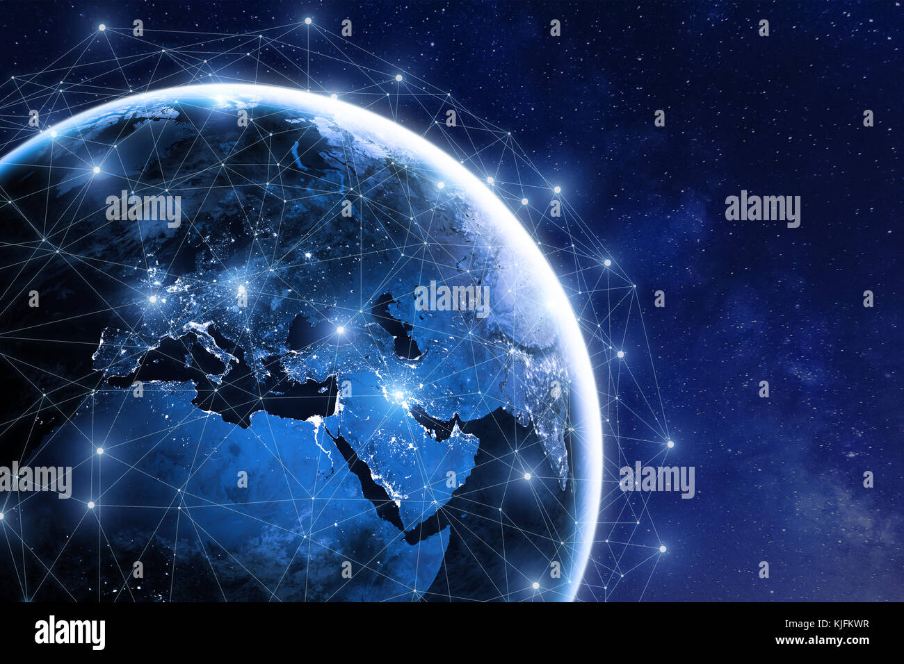 Rete di comunicazione globale intorno al pianeta Terra nello spazio, in tutto il mondo lo scambio di informazioni tramite internet e collegato i satelliti per la finanza, cryptoc Foto Stock