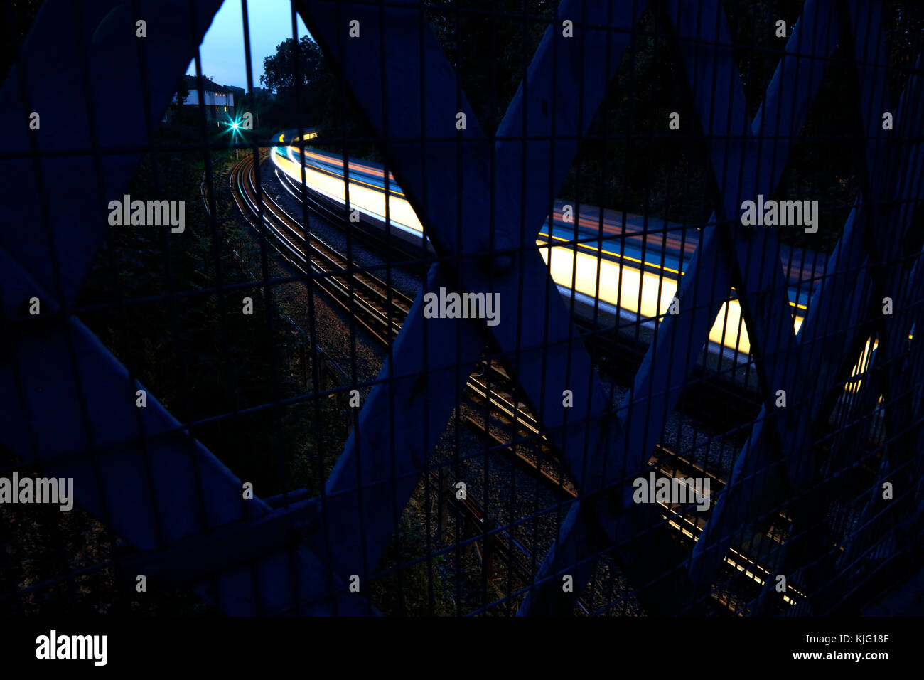 Treno District Line a Putney, Londra, Regno Unito Foto Stock