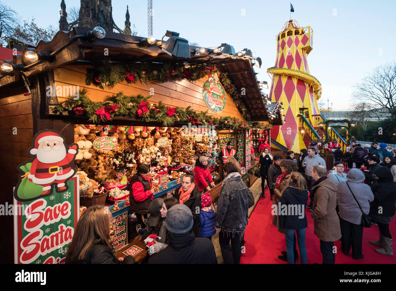 Edimburgo, Scozia, Regno Unito. 18 Novembre 2017. Giorno di apertura del famoso e bellissimo mercatino di Natale di Edimburgo e della fiera del divertimento a Princes Stree Foto Stock