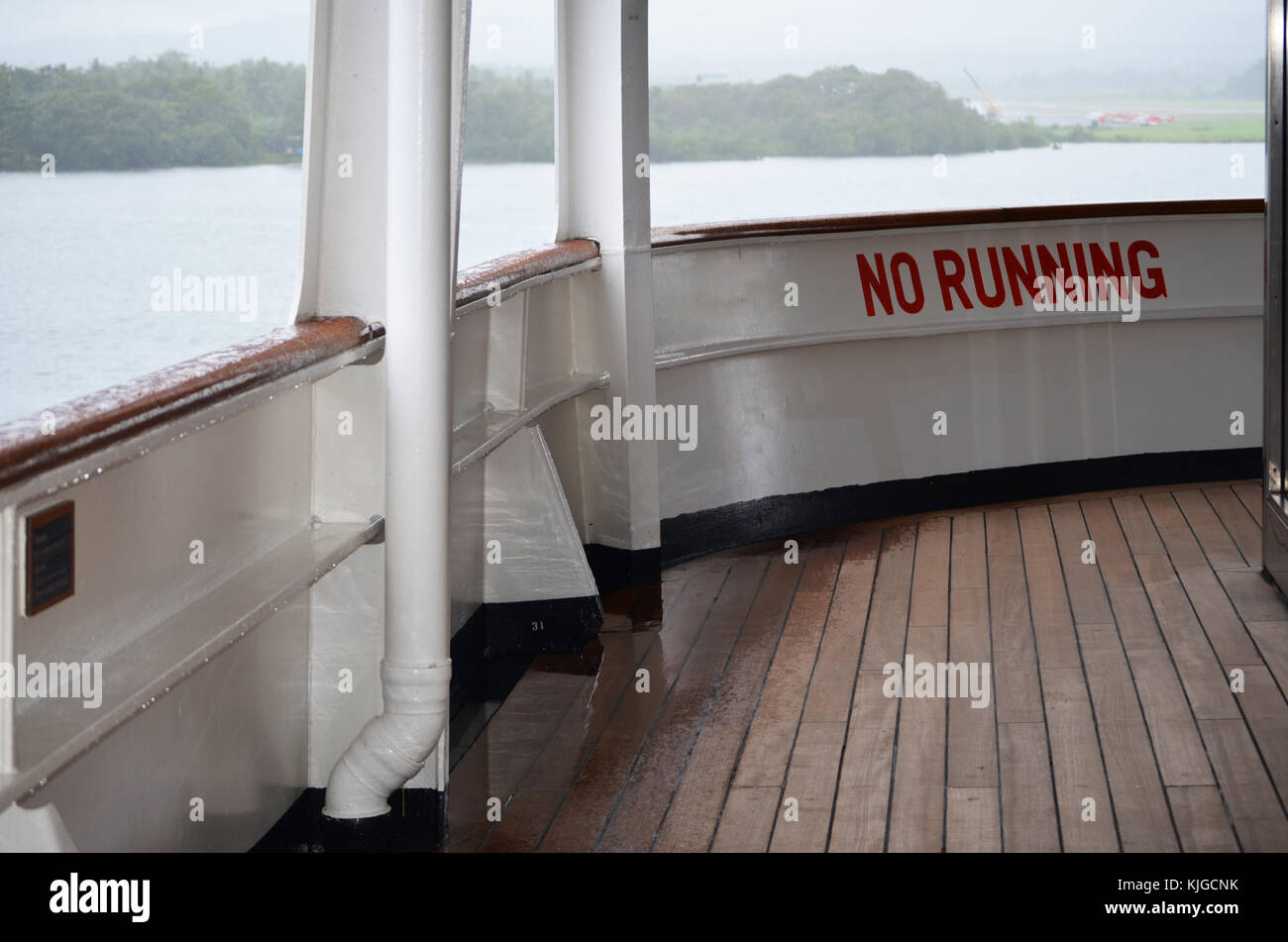 Foto del ponte della nave da crociera senza cartello di marcia. Foto Stock
