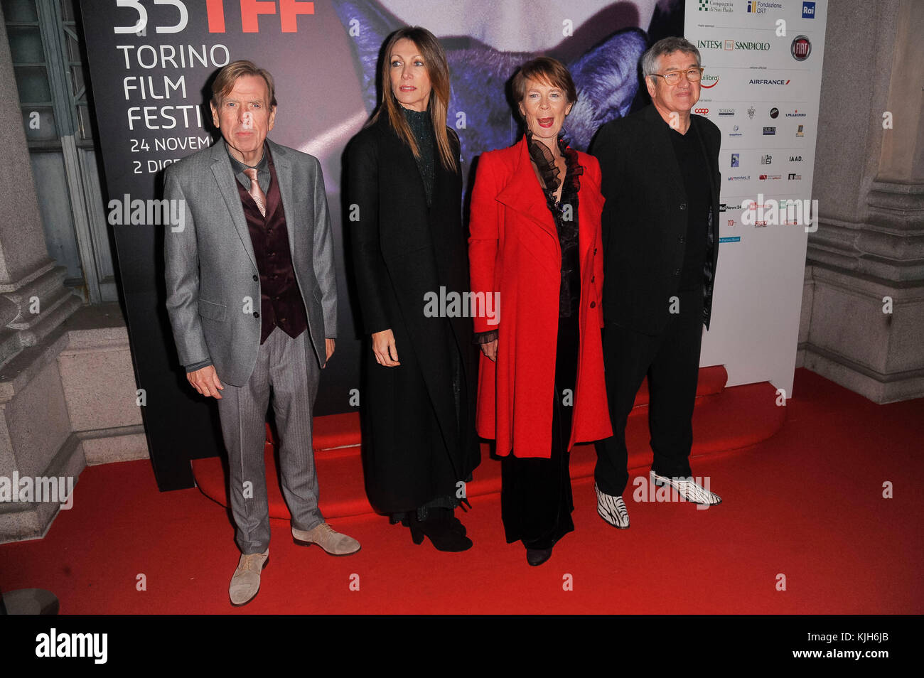 L'Italia. 08 nov, 2017. Torino. tappeto rosso del 35 Torino Film Festival nell'immagine: timothy spall laura milano cella di imre richard loncraine credit: indipendente Agenzia fotografica/alamy live news Foto Stock