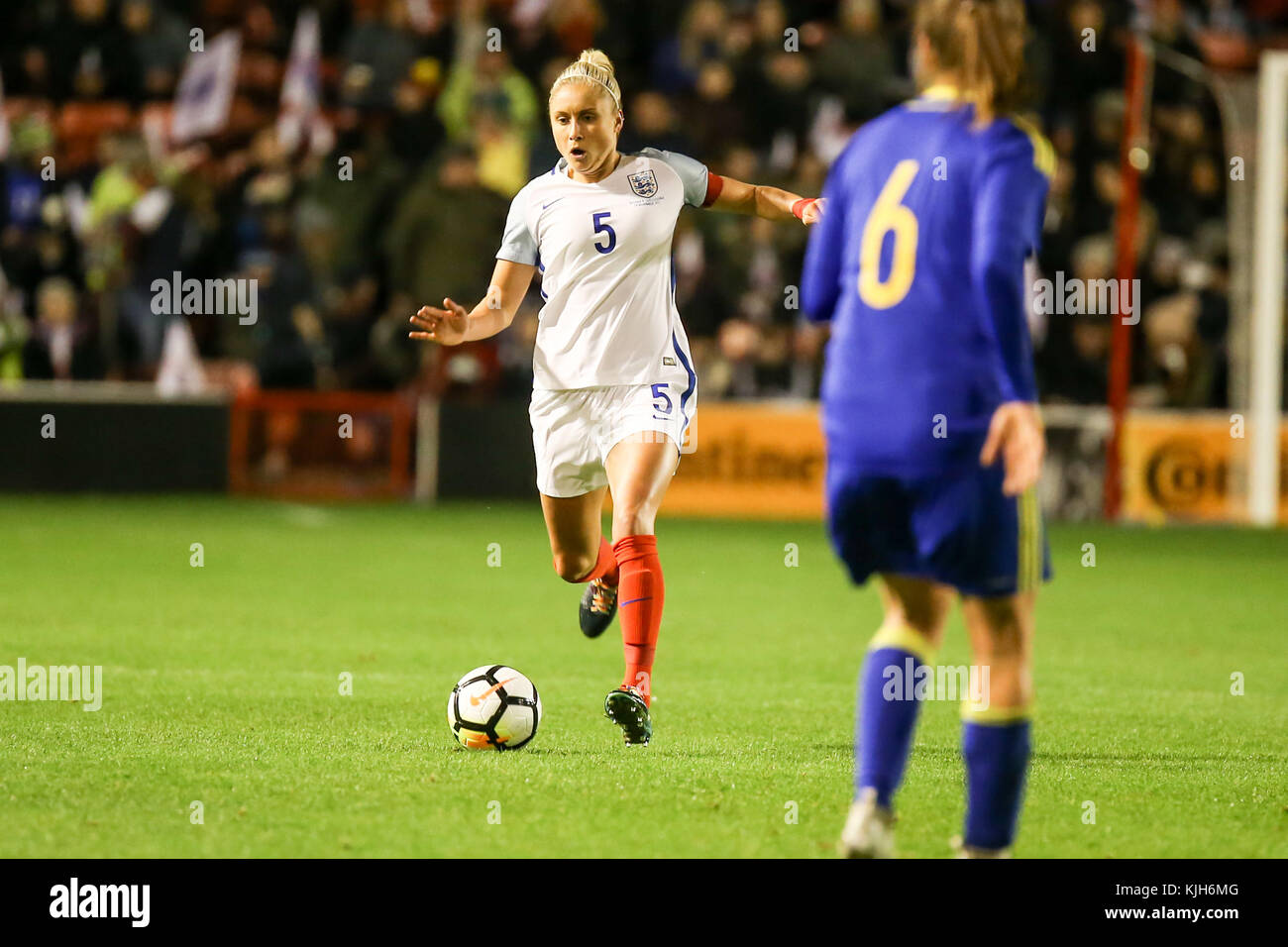 Inghilterra donne squadra, il Leonesse, riproduzione di Bosnia e Erzegovina, la FIFA, coppa del Mondo Donne turno di qualificazione, novembre 2017. Foto Stock