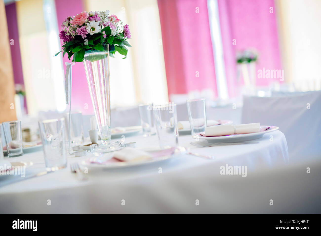 Decorazioni per matrimoni con fiori Foto Stock