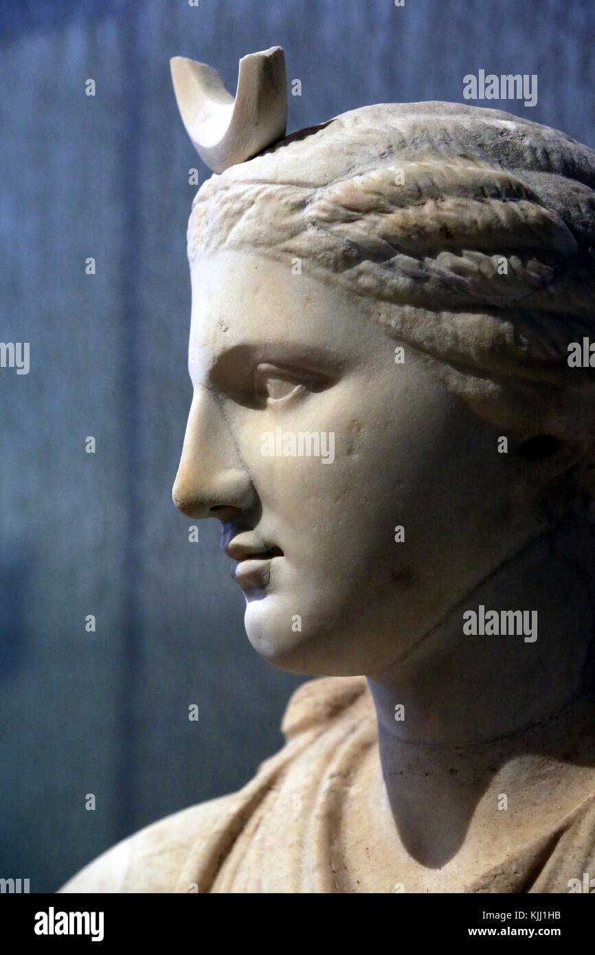 Diana, dea della caccia. Museo della civiltà gallo-romana Fourviere. Lione. La Francia. Foto Stock