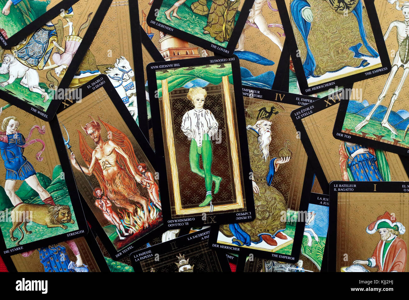 Le carte dei tarocchi. Il diavolo e l'impiccato. Foto Stock