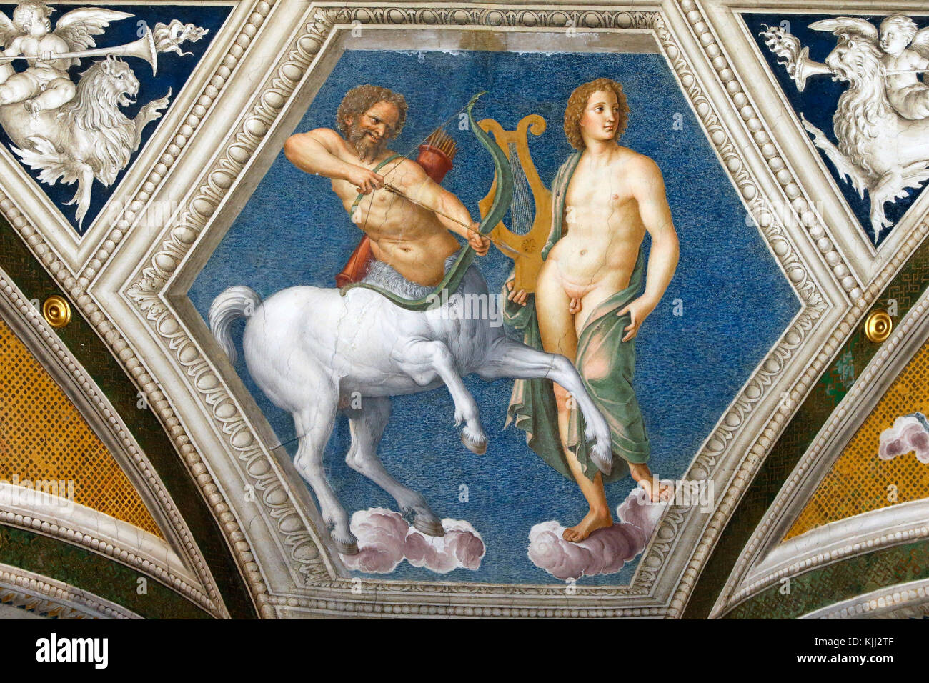 Villa Farnesina a Roma. La Loggia di Galatea. Apollo e un centauro che simboleggia la combinazione astrologica di Sole in Sagittario. L'Italia. Foto Stock