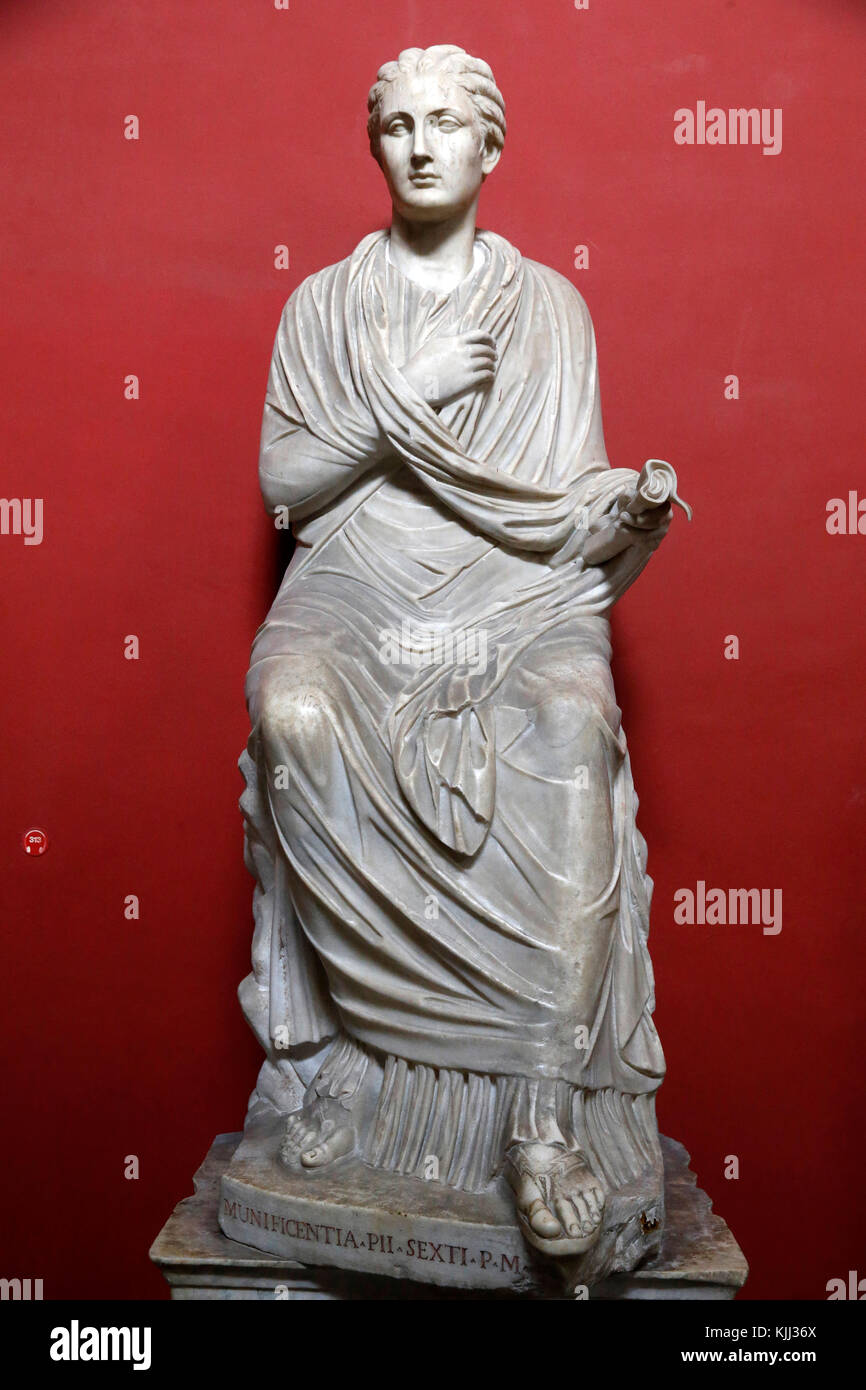 Musei Vaticani a Roma. Museo Pio Clementino. Statua femminile, cosiddetto Sapho. L'Italia. Foto Stock
