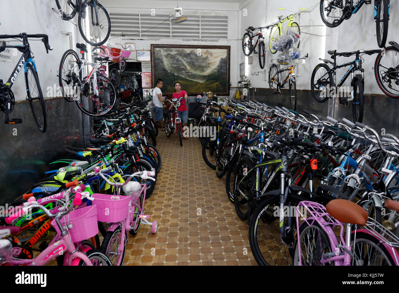 Bicicletta elettrica Shop. Ho Chi Minh City. Il Vietnam. Foto Stock