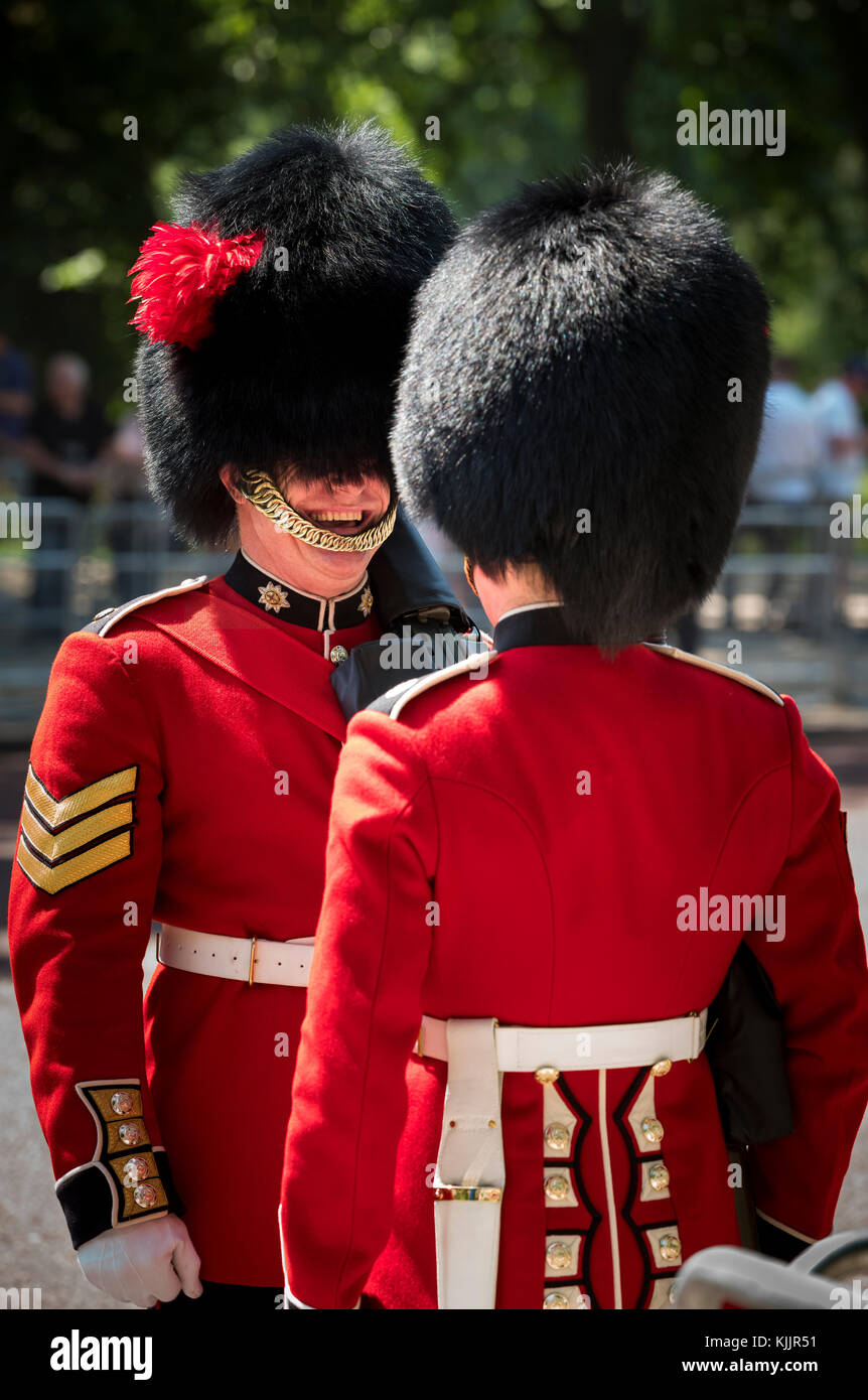 TROUPING DEL COLORE (06/17/17) IL MALL LONDON REGNO UNITO Foto Stock