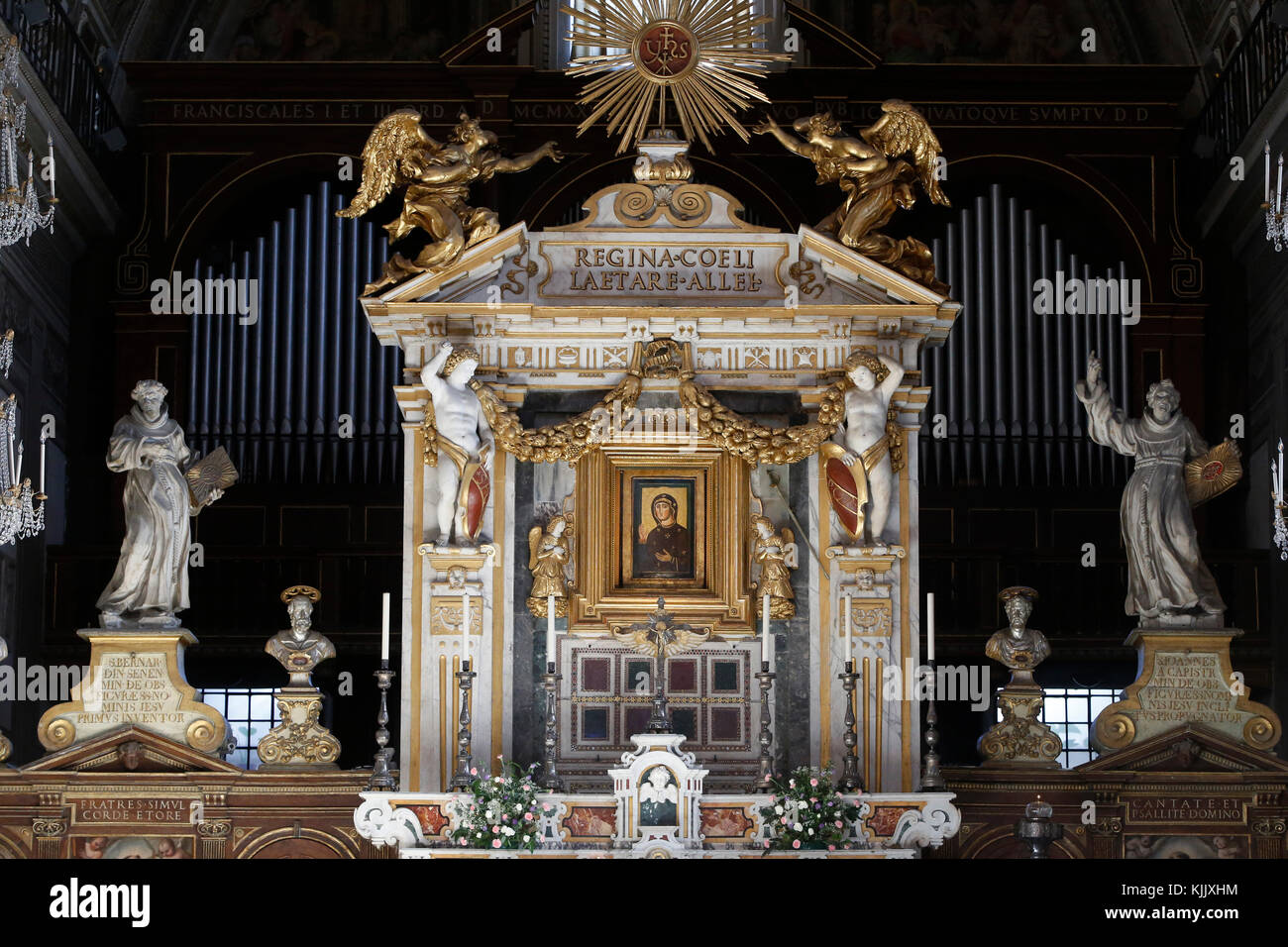 All'interno di Santa Maria in Aracoeli la chiesa di Roma. L'Italia. Foto Stock