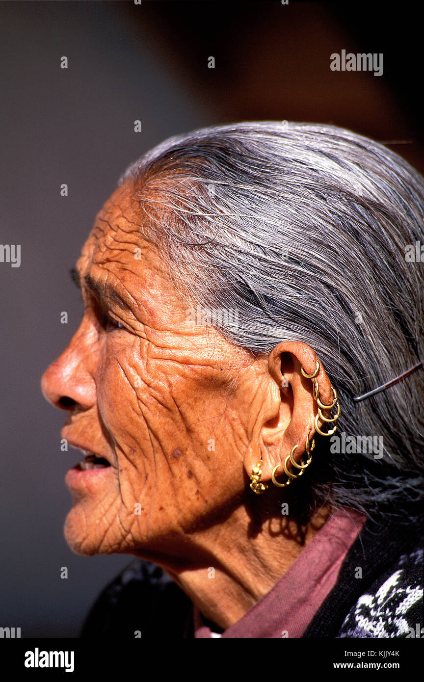 Gurung donna nepalese. Il Nepal. Foto Stock
