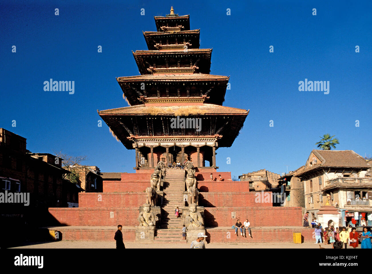 Tempio Nyatapola. Taumadhi Tole. Il Nepal. Foto Stock