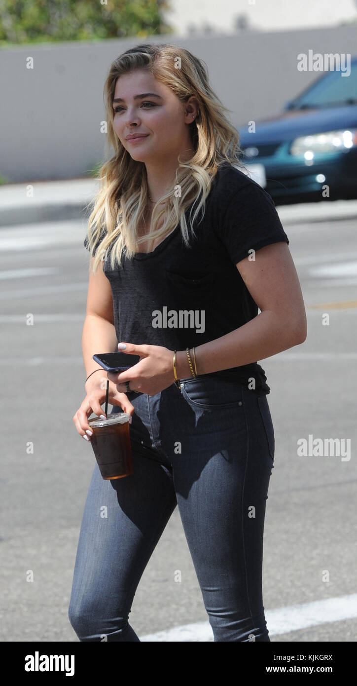 Los Angeles, CA - 15 giugno: attrice chloe grace moretz è visto su Giugno 15, 2016 a Los Angeles, california persone: chloe grace moretz Foto Stock