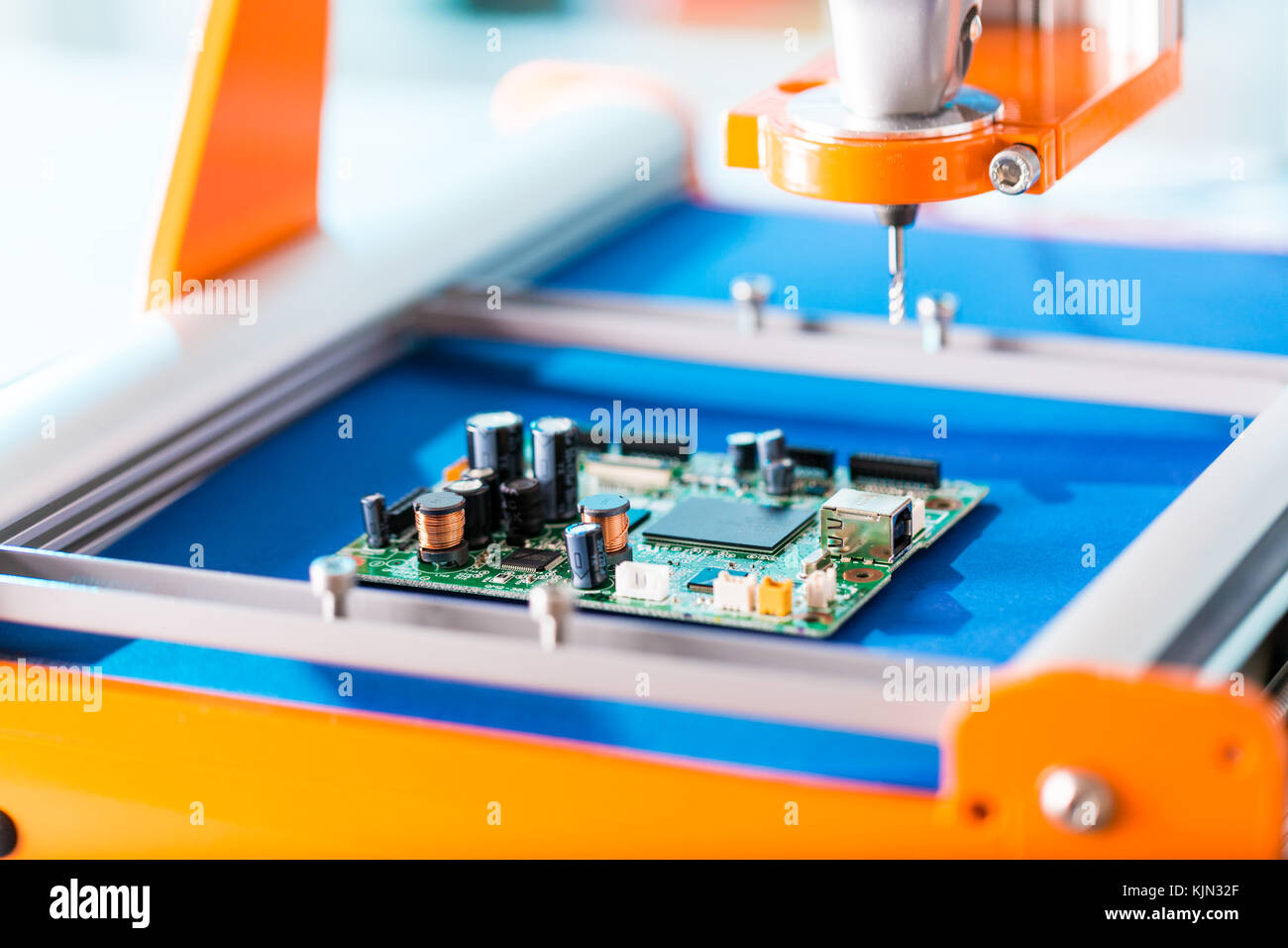 Utensili da taglio per la fresa sulla macchina CNC Foto Stock