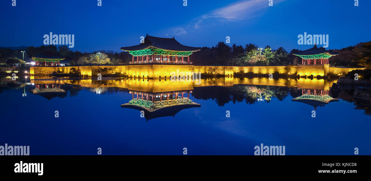 Foto delle pareti e donggung palace al blue ora Foto Stock