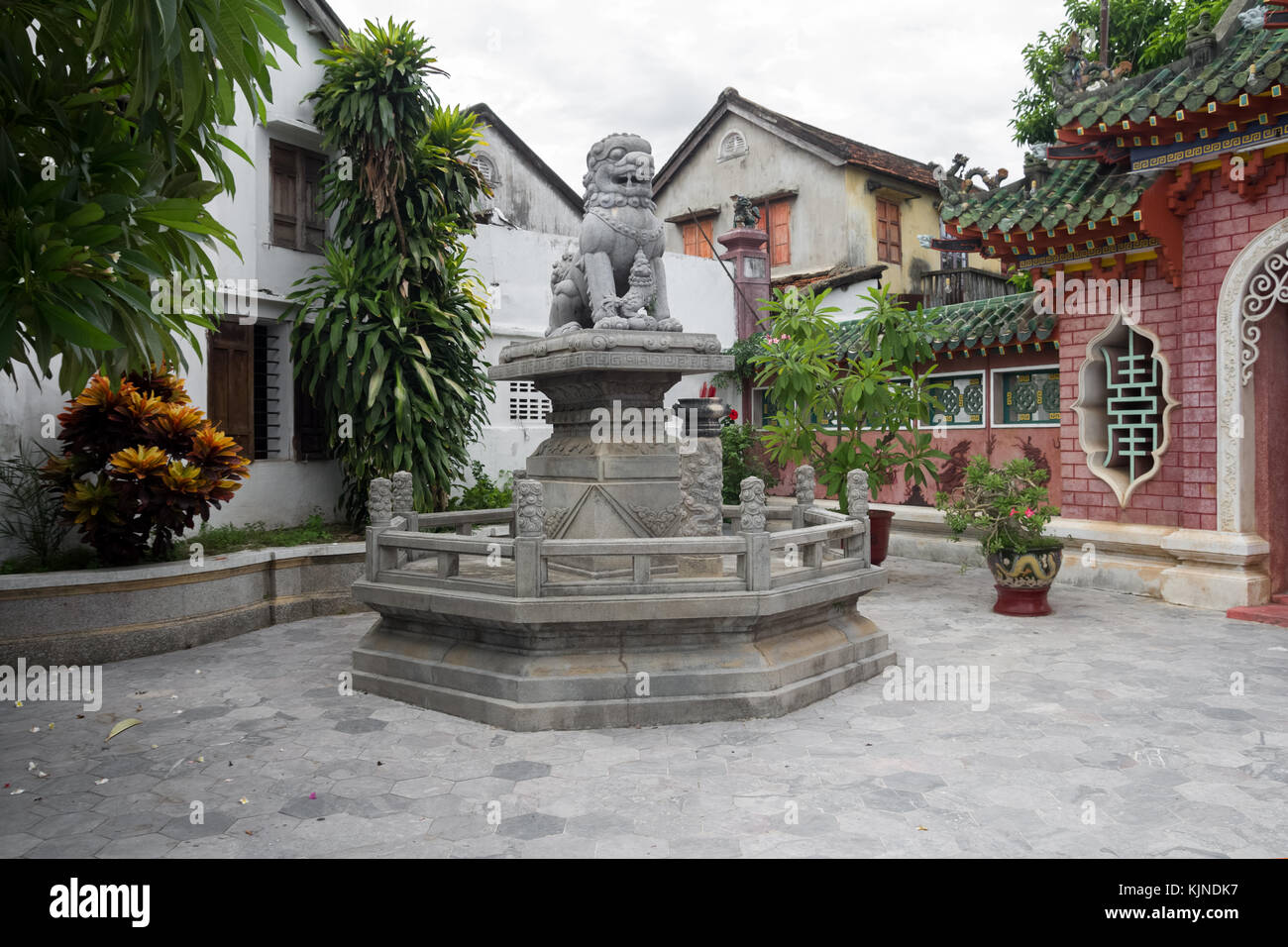Cortile del tempio cinese Foto Stock